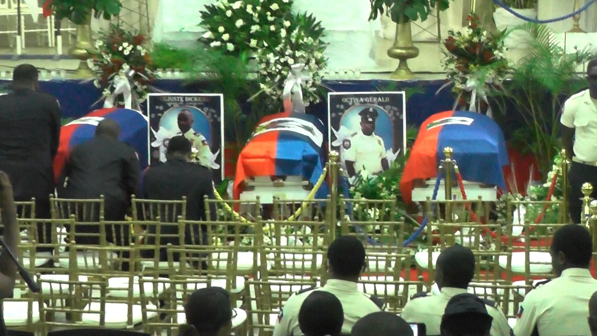 Dernier hommage aux trois policiers tués à Métivier